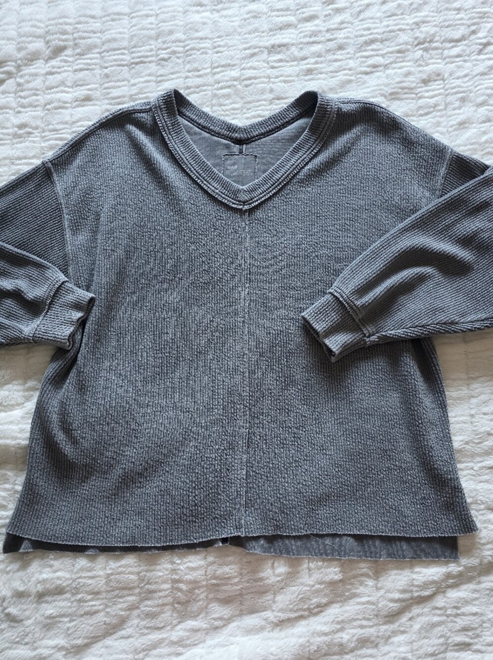 aerie Women's Gray V-Neck Waffle Knit Sweater